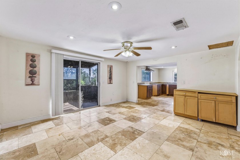Looking for your own oasis in Robert Lee? Look no further! This - photo 9