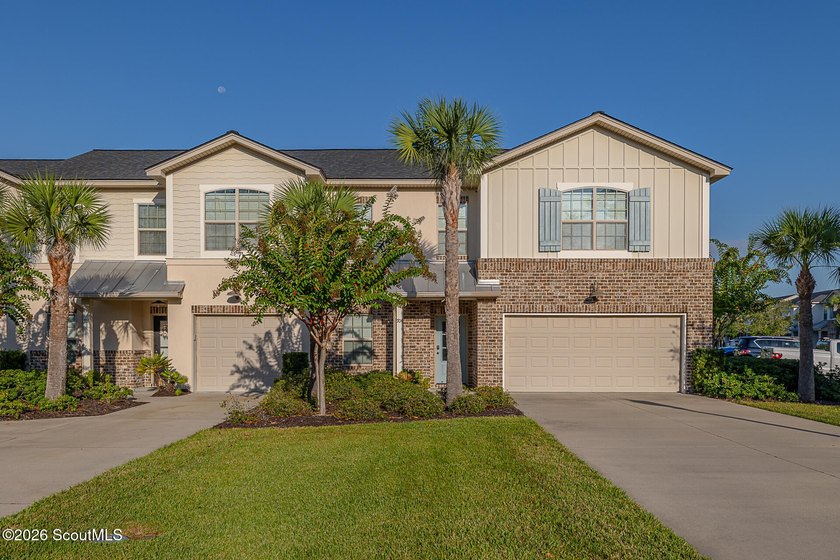 Looking for low maintenance island living with modern style and - photo 2