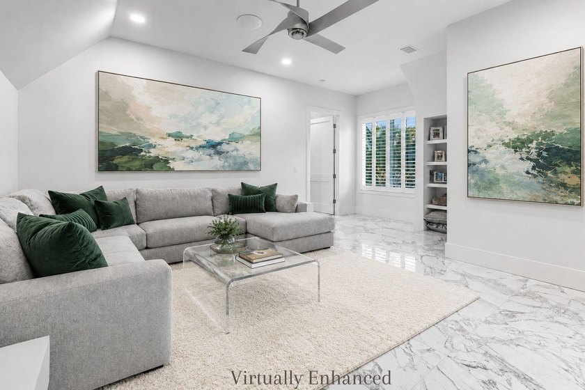 Rare Bayfront Opportunity. Constructed with concrete and just 3 - photo 28
