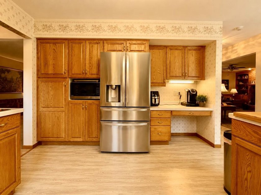 Quality-built brick ranch in desirable River Forest Estates! - photo 29