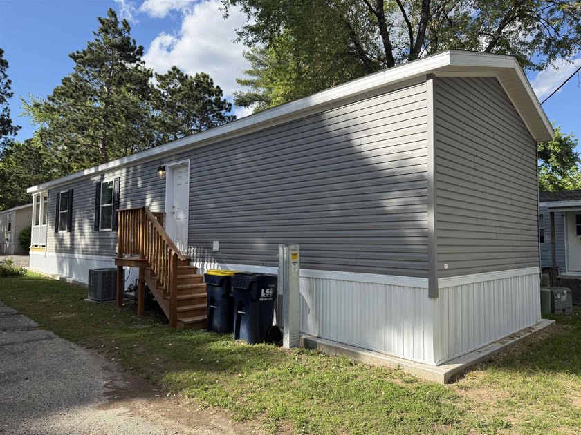 Motivated Sellers! First 3 months Lot Rent $600.00 mo Free - photo 2