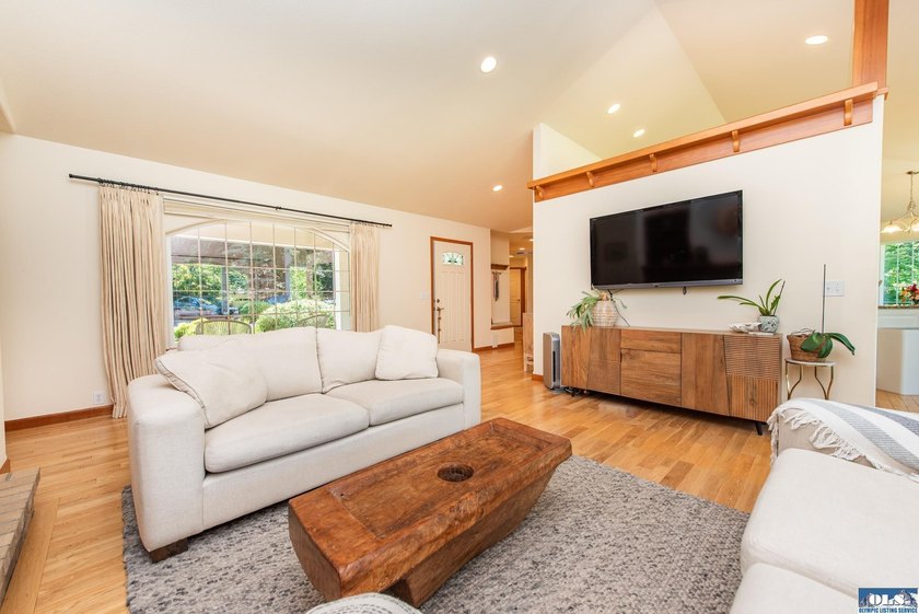 Welcome to a home where craftsmanship, comfort, and Sequim - photo 9