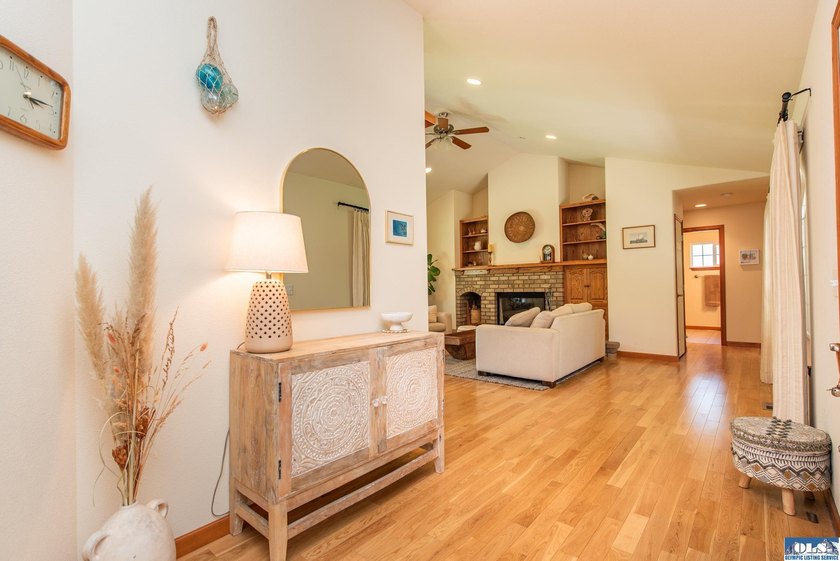 Welcome to a home where craftsmanship, comfort, and Sequim - photo 10