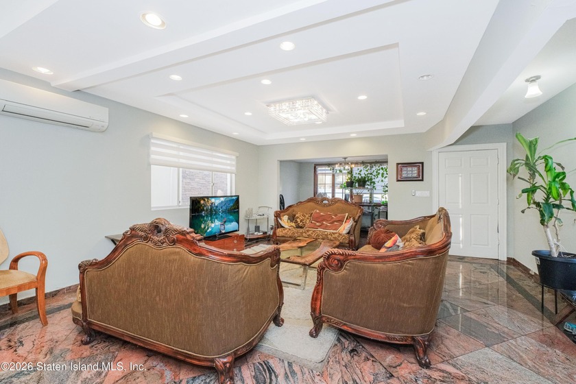Welcome to this beautiful corner property located in the heart - photo 8