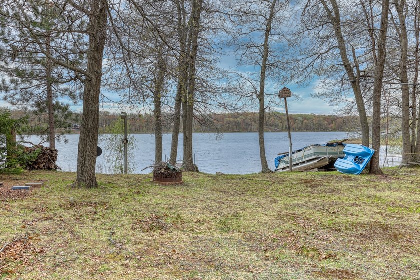 Tucked among the trees on the shores of beautiful Ellsworth Lake - photo 5