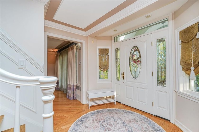 Welcome to 26 High Point Road, a stunning custom residence - photo 10