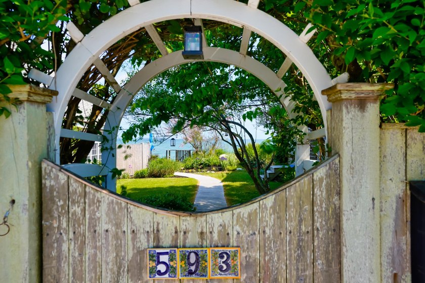 Welcome to your private waterfront retreat in the east end of - photo 2