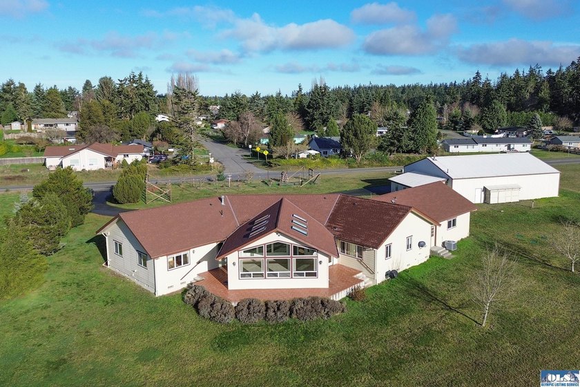 Beautiful &amp; all encompassing views of the Olympic Mountains! - photo 3