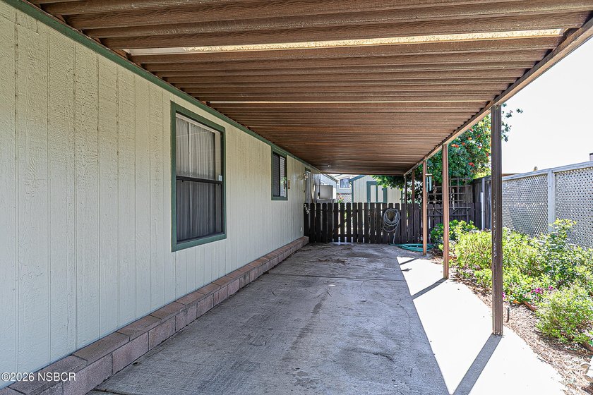This impressive Triple wide manufactured home on a serene Green - photo 4