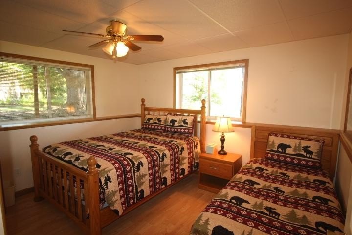 Welcome to Island Lake! This 3-bedroom, 2-bath home with 100 - photo 11
