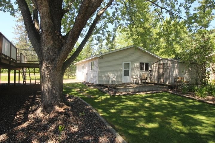Welcome to Island Lake! This 3-bedroom, 2-bath home with 100 - photo 20
