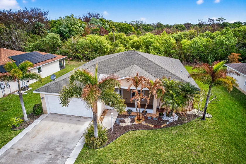 REDUCED! Welcome home to this 4 bedroom, 2 1/2 bath CBS home - photo 4