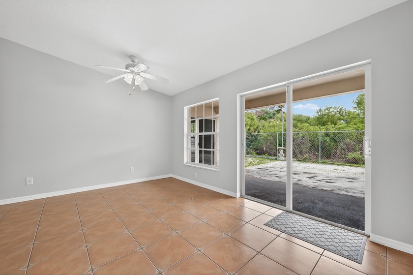 REDUCED! Welcome home to this 4 bedroom, 2 1/2 bath CBS home - photo 9