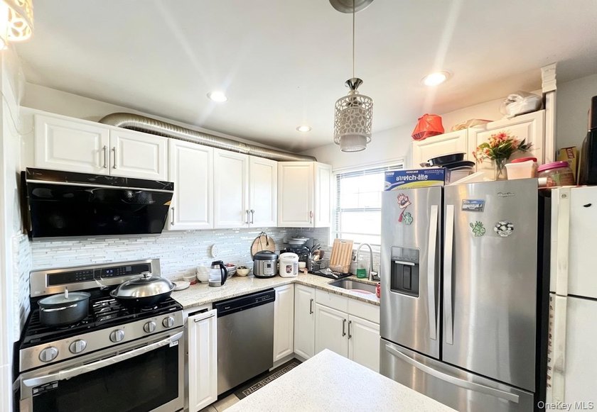 NO INTERVIEW / Garden-Style 1 Bedroom Coop for Sale in South - photo 7