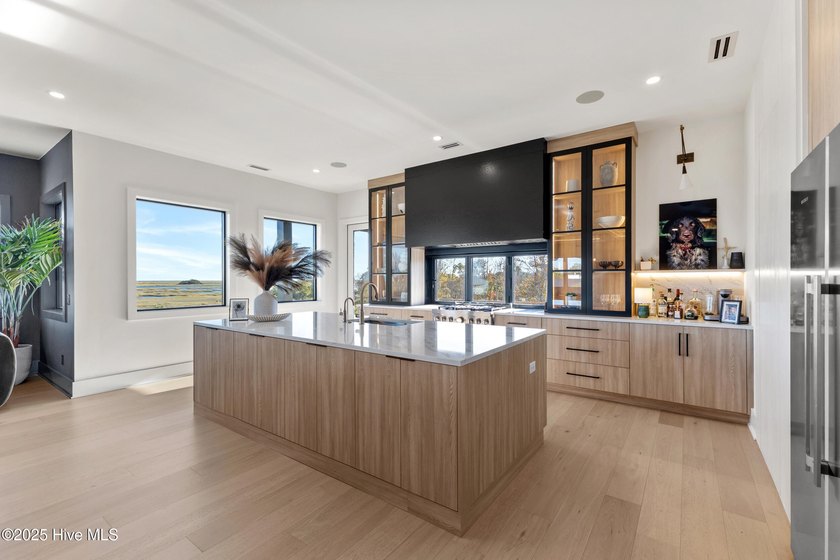Thoughtfully positioned to capture sweeping views across the - photo 16