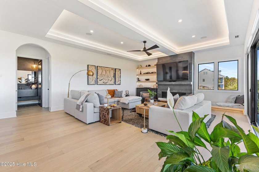 Thoughtfully positioned to capture sweeping views across the - photo 21