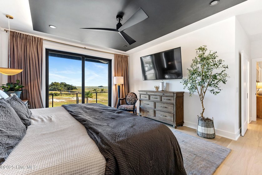 Thoughtfully positioned to capture sweeping views across the - photo 27
