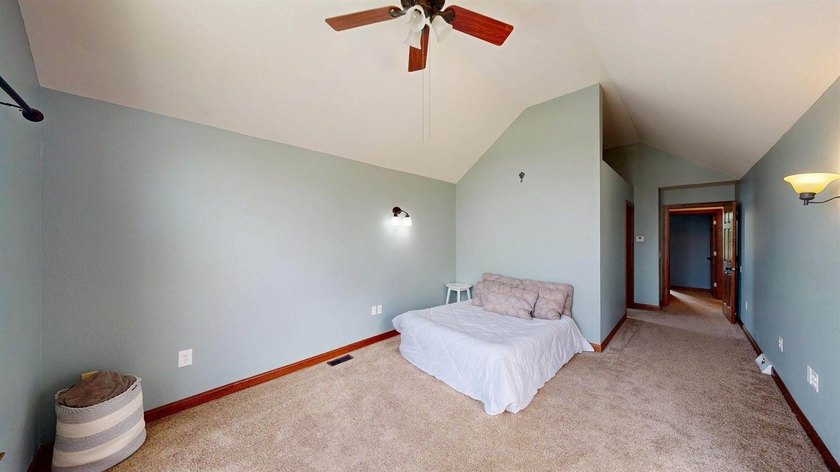 Wake up to breathtaking sunrises, wildlife &amp; fog rolling off the - photo 29