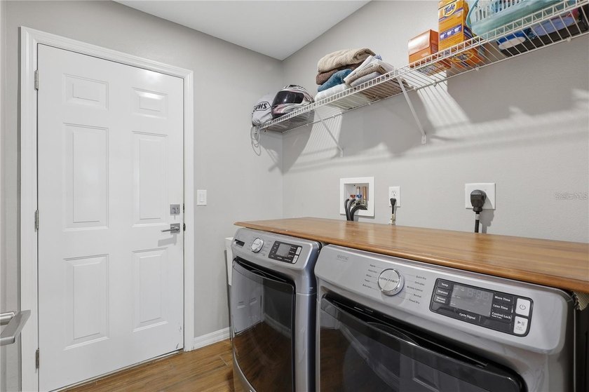 Virtually Staged. Welcome to this beautifully maintained - photo 35