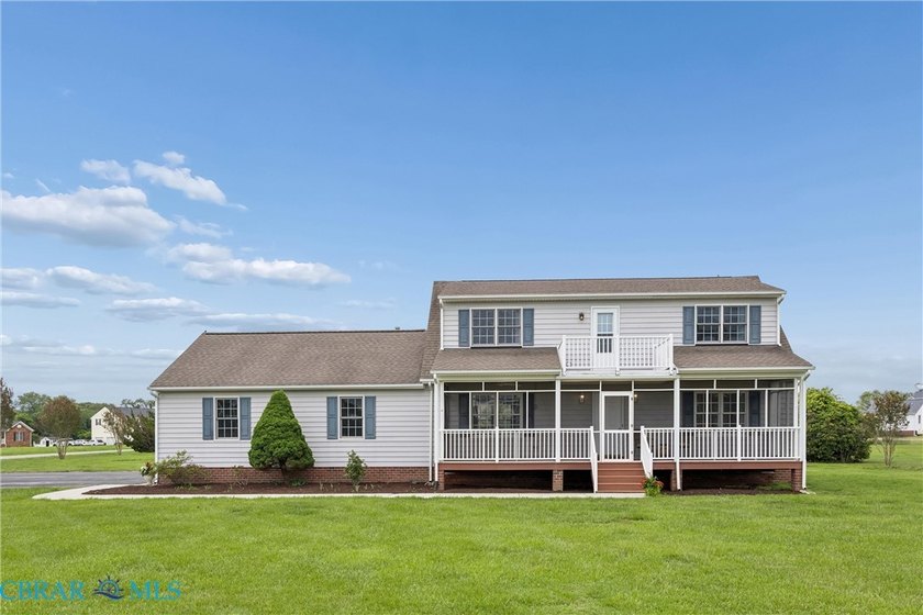 Wonderful Location in River Bank Acres in the heart of - photo 3