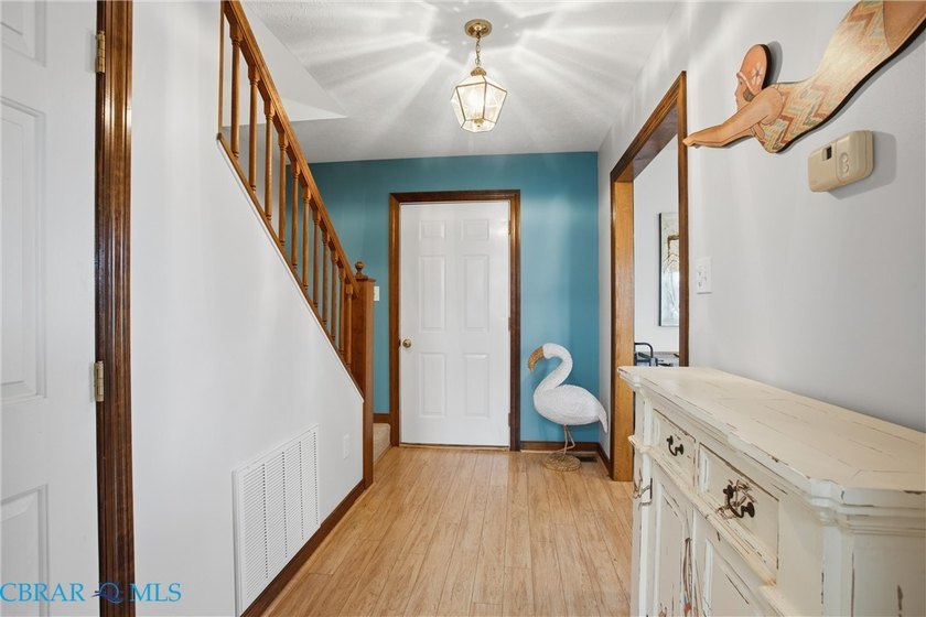 Wonderful Location in River Bank Acres in the heart of - photo 5