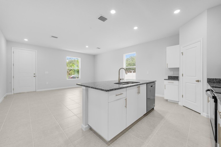 Under construction in Magnolia Square, this to be built home - photo 8