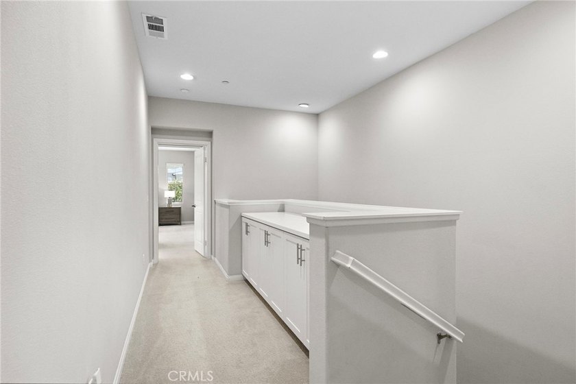 Welcome to 10 Promesa a bright and stunning town home with - photo 21