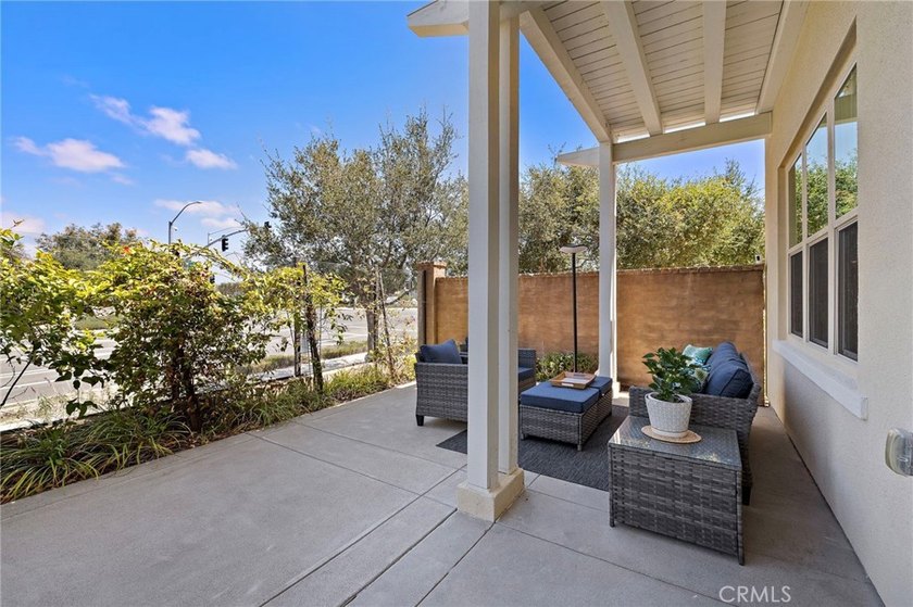 Welcome to 10 Promesa a bright and stunning town home with - photo 28