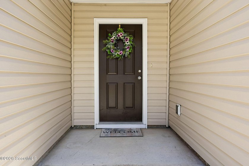 Pond views, screened porch, and nearly new! 93 Hayden Drive - photo 6