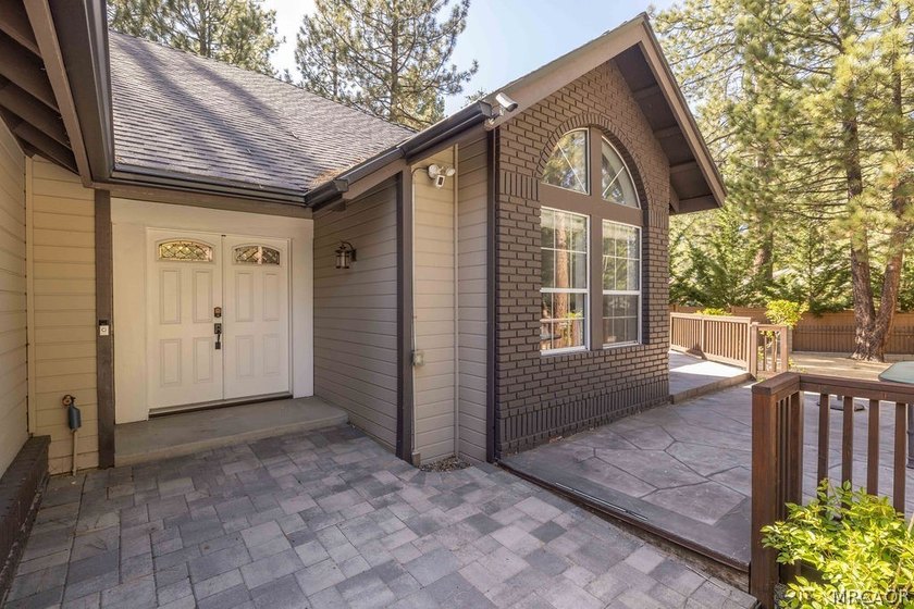 Welcome to Winterpark Estates in the heart of Big Bear - photo 4