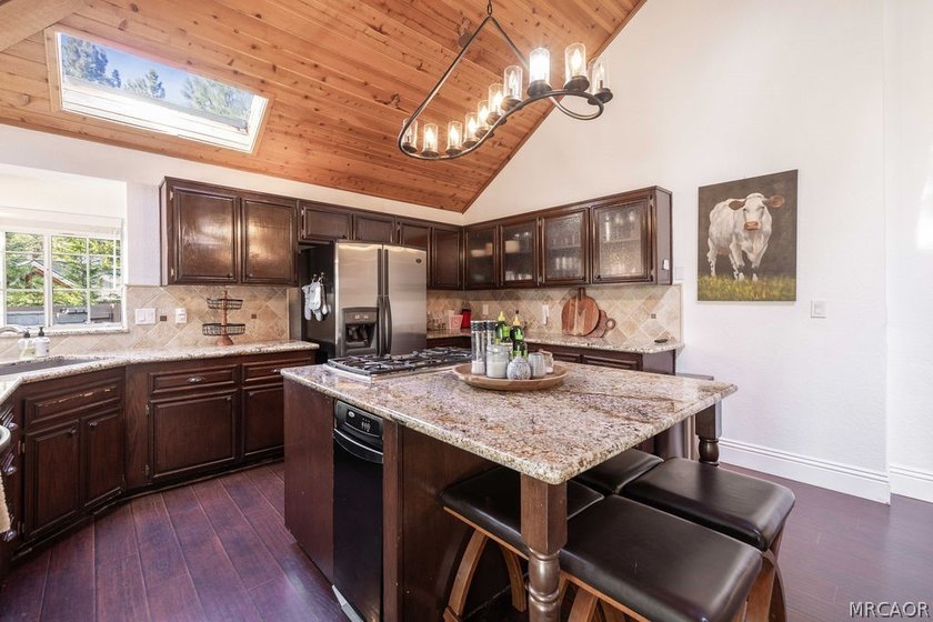 Welcome to Winterpark Estates in the heart of Big Bear - photo 10