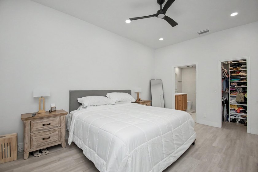 Welcome to Thornhill Village an intimate boutique community of - photo 14