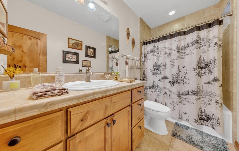 Stunning Lake Almanor West Home with Exceptional Features - photo 17