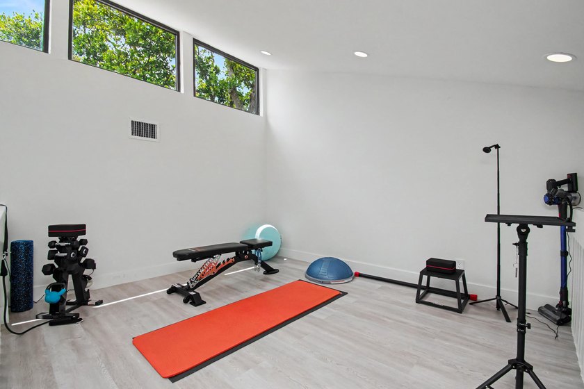 Welcome to Thornhill Village an intimate boutique community of - photo 20