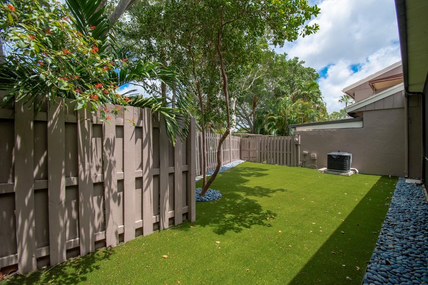 Welcome to Thornhill Village an intimate boutique community of - photo 23