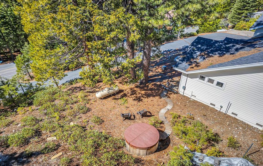 Stunning Lake Almanor West Home with Exceptional Features - photo 24