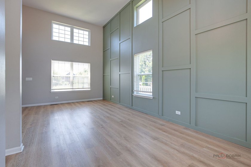 Welcome home to this beautifully updated 3-bedroom, 2.5-bath - photo 9