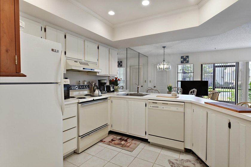 Own a slice of paradise in the highly desirable Tennis Villas at - photo 10