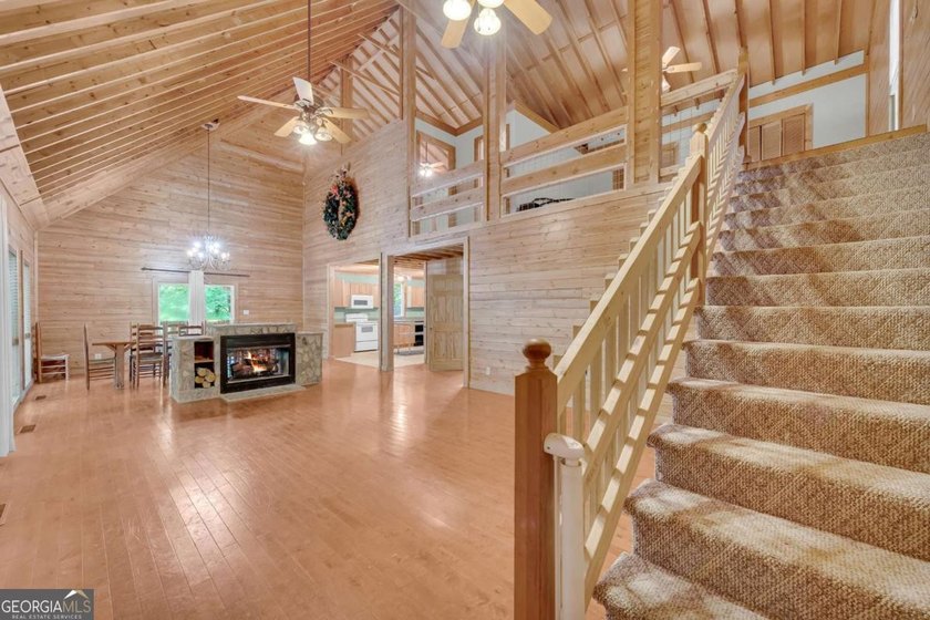 Very cute and cozy Cabin across the street from Lake Hartwell - photo 14