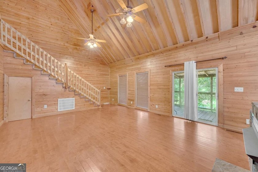Very cute and cozy Cabin across the street from Lake Hartwell - photo 18