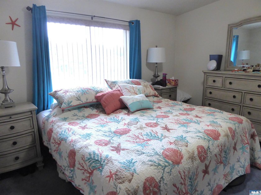 This is the perfect home for those wanting low maintenance - photo 8