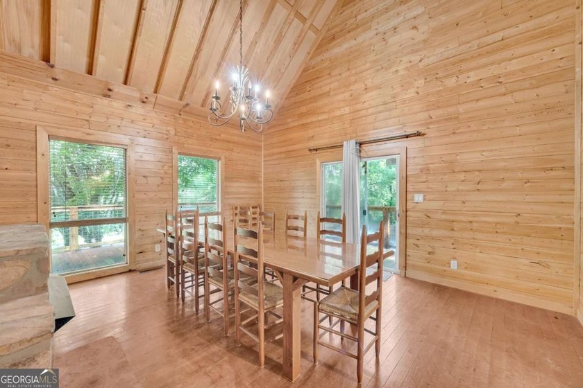 Very cute and cozy Cabin across the street from Lake Hartwell - photo 20