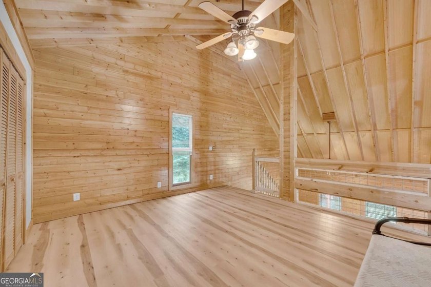 Very cute and cozy Cabin across the street from Lake Hartwell - photo 37