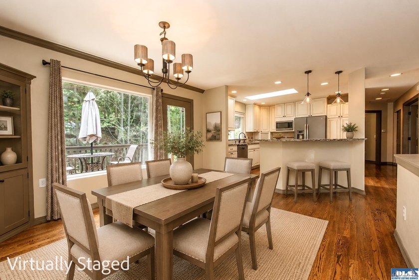 This beautifully appointed home offers water views, thoughtful - photo 10