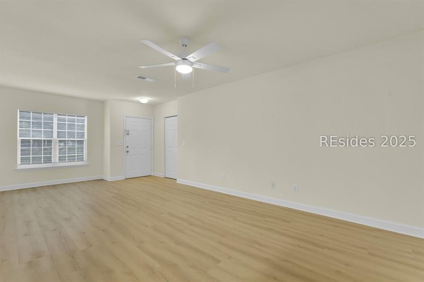 Villa 102 is renovated, first floor, move-in ready for the right - photo 6