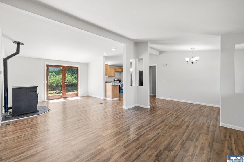 Looking for a gorgeous mountain backdrop on a private 1.1+ acre - photo 6