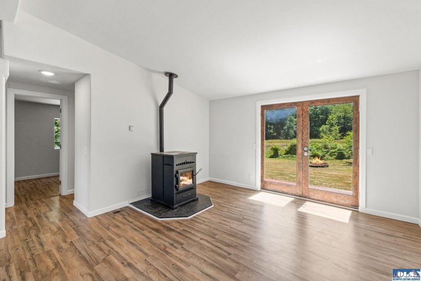 Looking for a gorgeous mountain backdrop on a private 1.1+ acre - photo 8