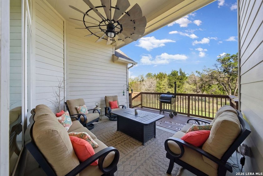 LUXURY UPGRADES! Welcome to this stunning one-story home where - photo 3