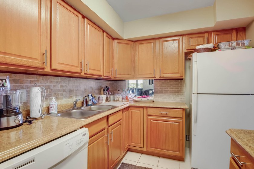 Enjoy stunning balcony views from this spacious 2-bedroom condo - photo 12