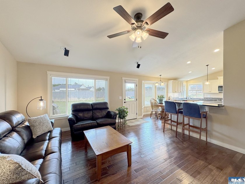Prepare to be captivated by this stunning property in Agnew - photo 6